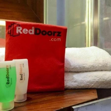 Reddoorz Apartment Near Summarecon Mall Serpong Tangerang Exteriér fotografie