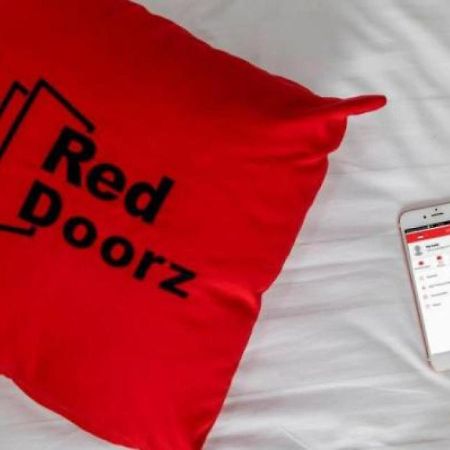 Reddoorz Apartment Near Summarecon Mall Serpong Tangerang Exteriér fotografie